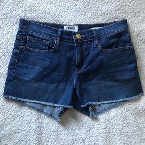 Frame Le Cutoff Raw Hem Denim Shorts in Willaims Wash Blue Sz 26